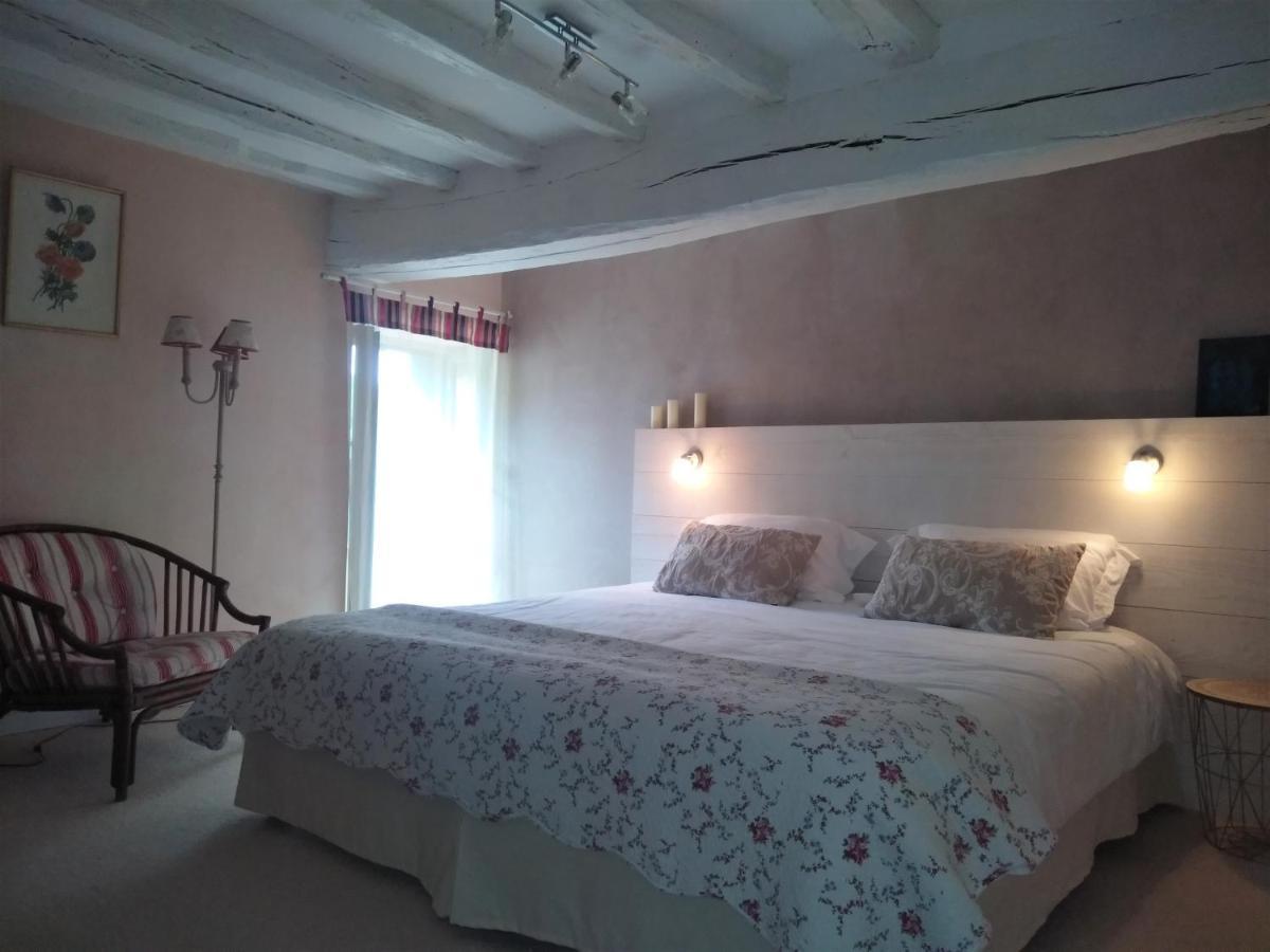 Chambres D'Hotes Du Noisillet Cinais Buitenkant foto