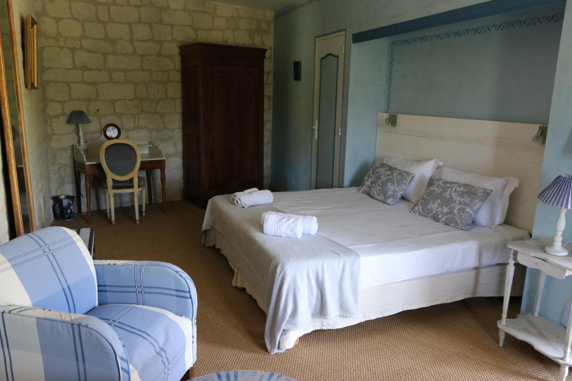 Chambres D'Hotes Du Noisillet Cinais Buitenkant foto