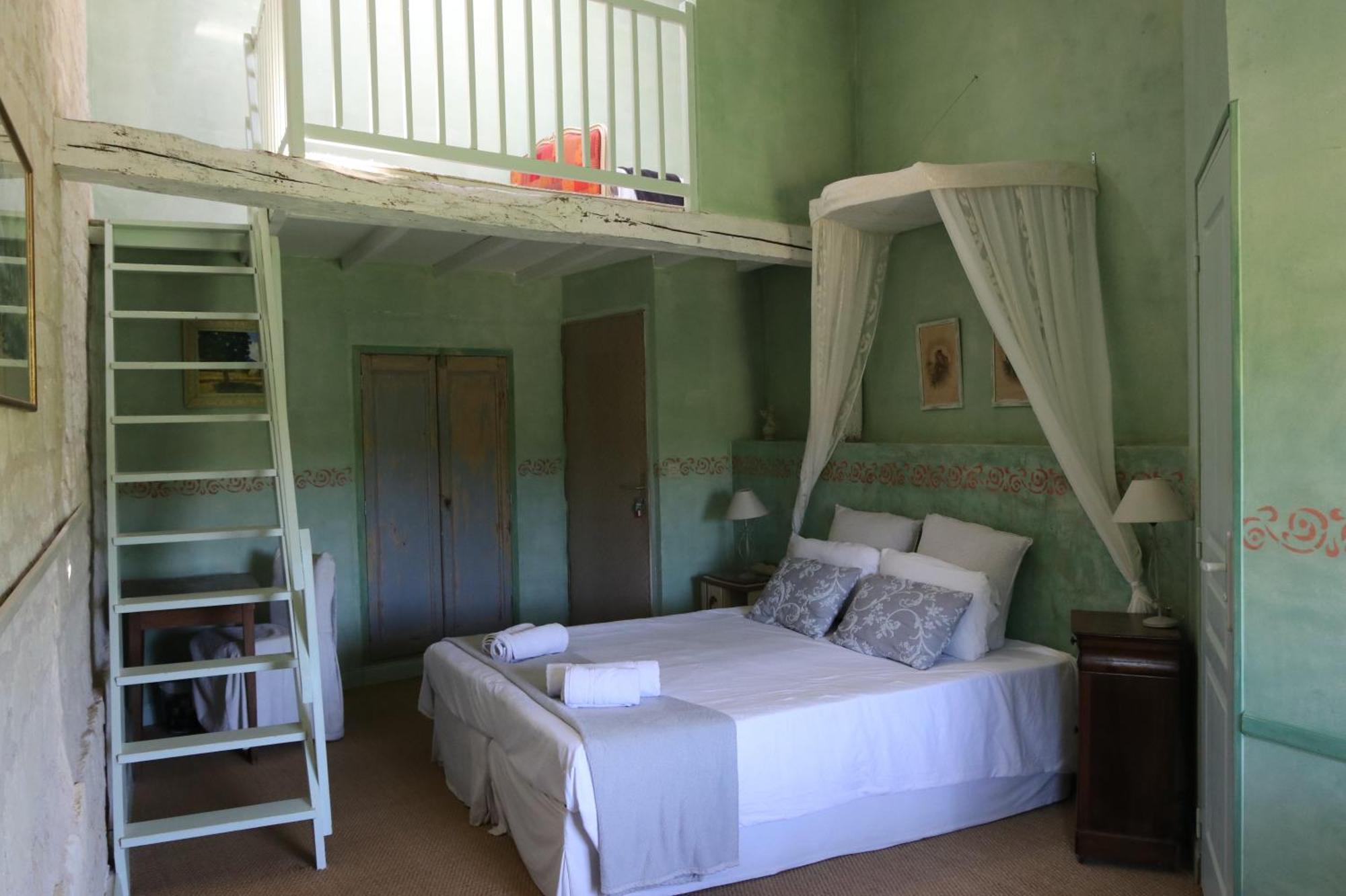 Chambres D'Hotes Du Noisillet Cinais Buitenkant foto