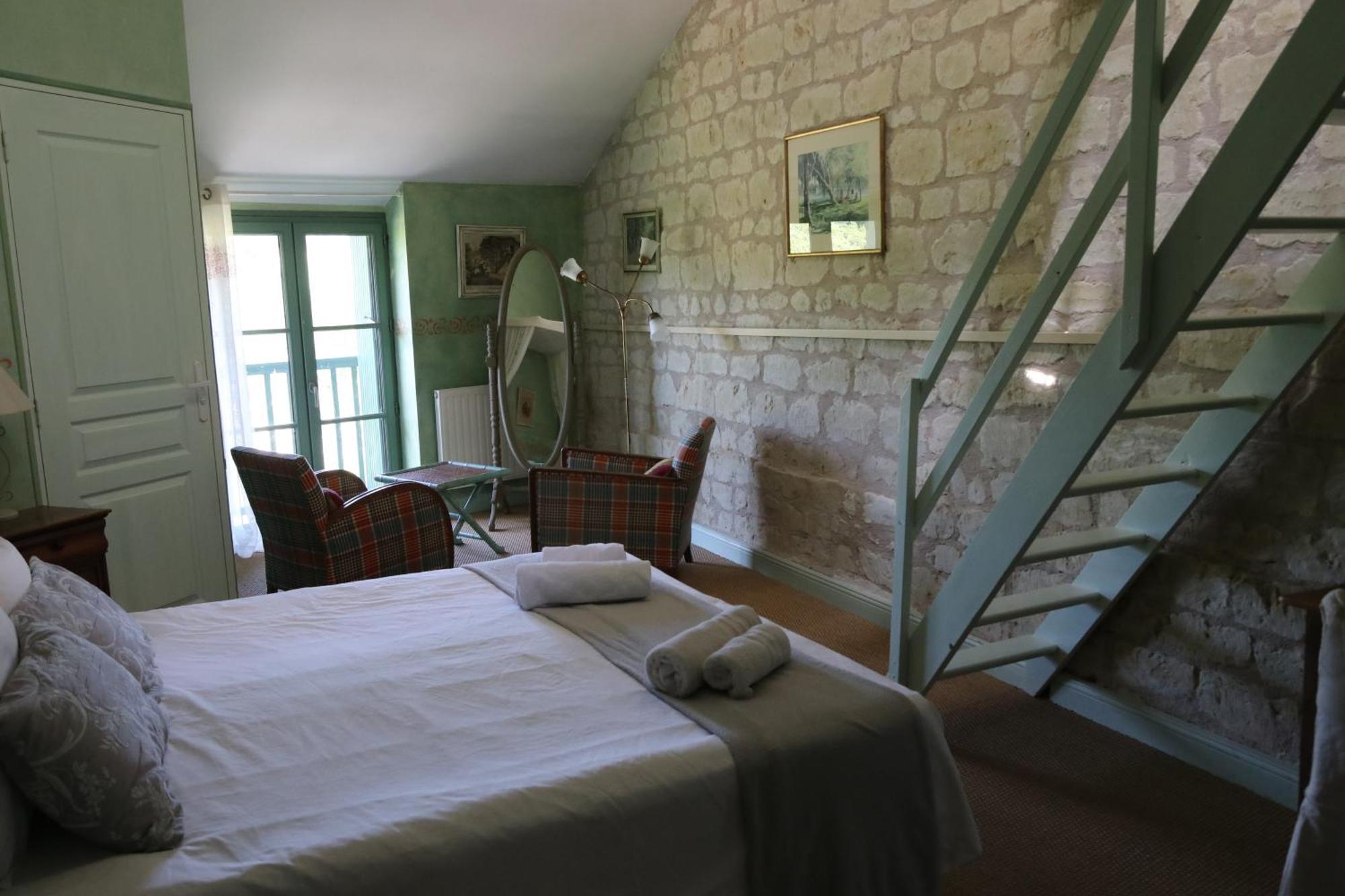 Chambres D'Hotes Du Noisillet Cinais Buitenkant foto