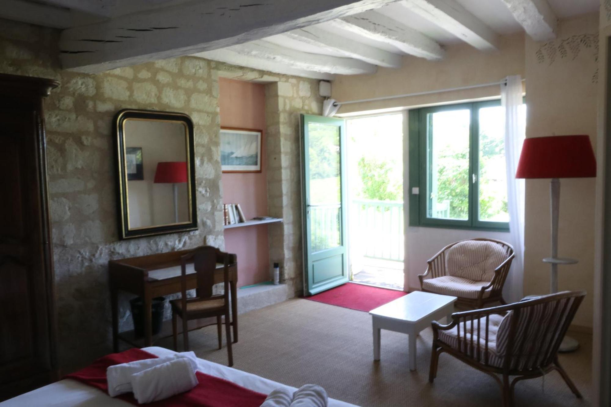 Chambres D'Hotes Du Noisillet Cinais Buitenkant foto
