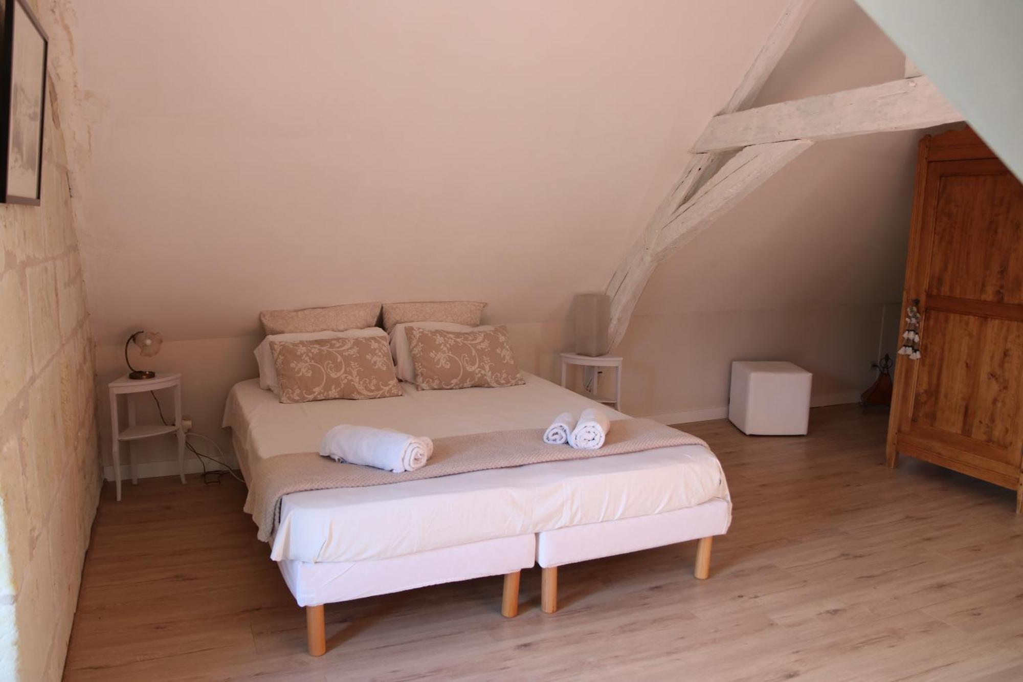 Chambres D'Hotes Du Noisillet Cinais Buitenkant foto