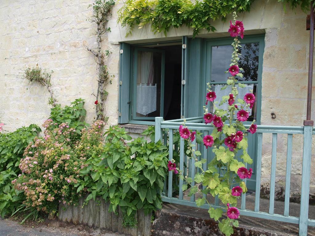 Chambres D'Hotes Du Noisillet Cinais Buitenkant foto