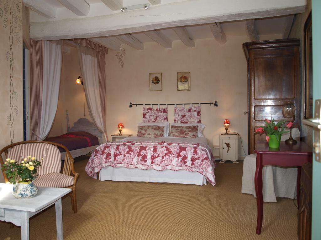 Chambres D'Hotes Du Noisillet Cinais Buitenkant foto